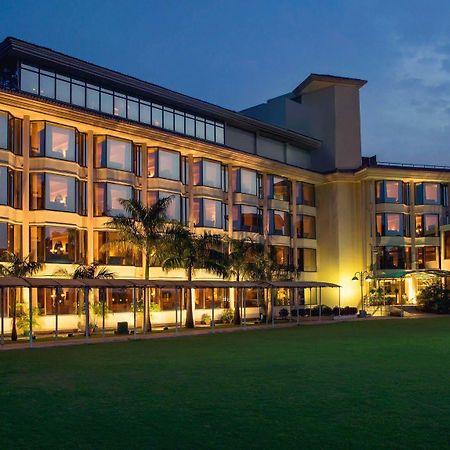 Hotel Mountview Chandīgarh Extérieur photo