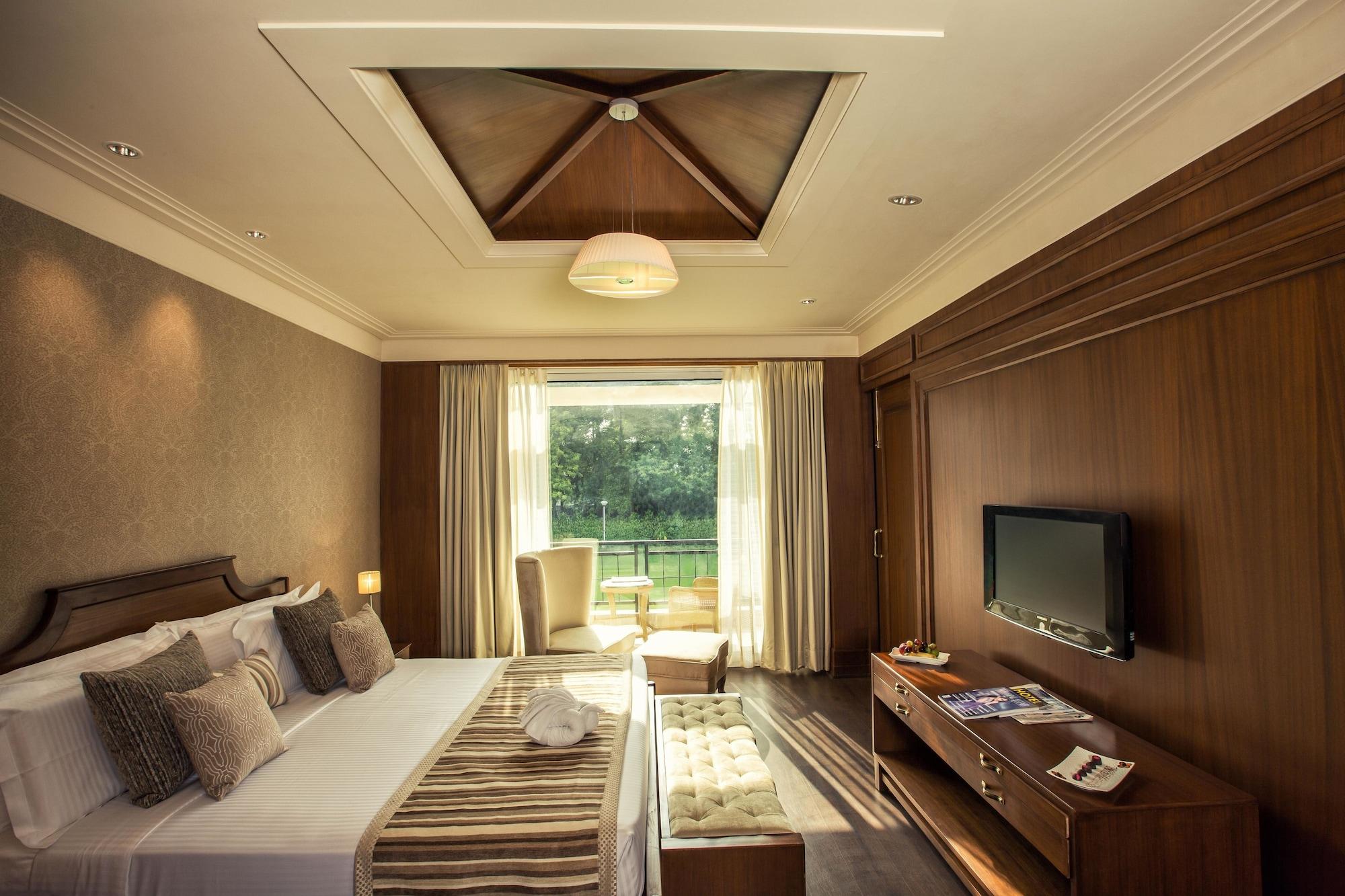 Hotel Mountview Chandīgarh Extérieur photo