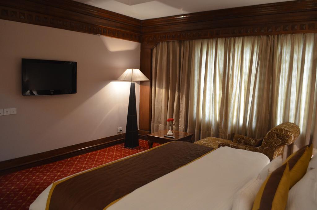 Hotel Mountview Chandīgarh Extérieur photo