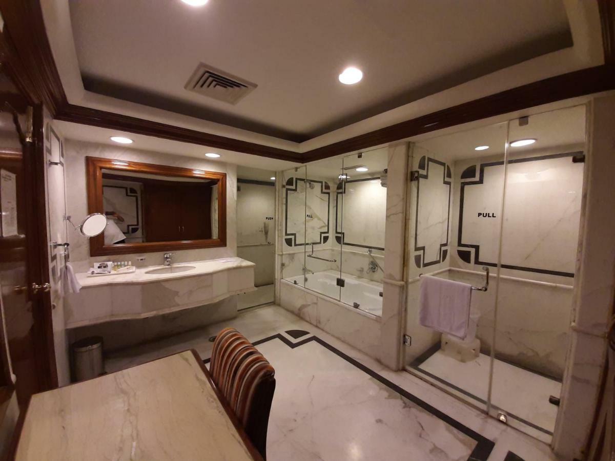 Hotel Mountview Chandīgarh Extérieur photo