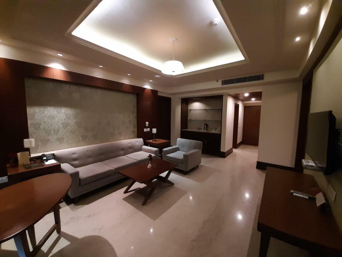 Hotel Mountview Chandīgarh Extérieur photo